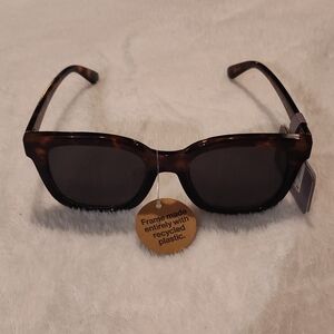 NWT! FALLS CREEK Sunglasses
